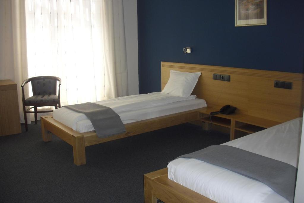 Universal Hotel Dupnitsa Habitación foto