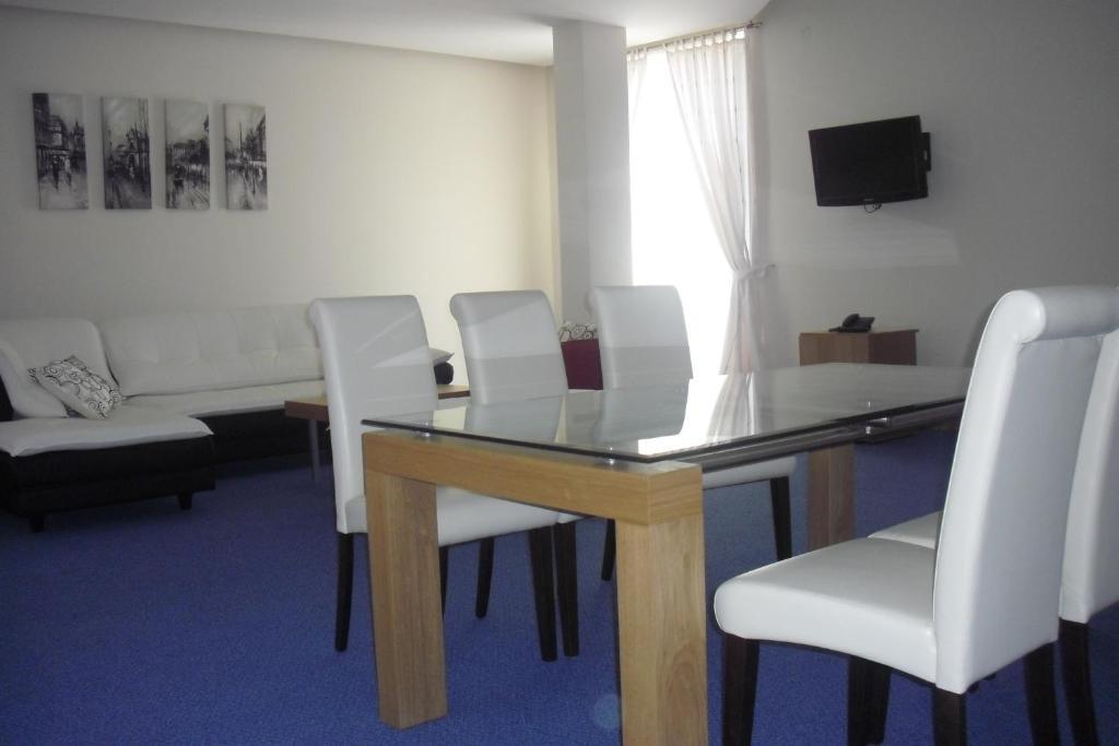Universal Hotel Dupnitsa Habitación foto